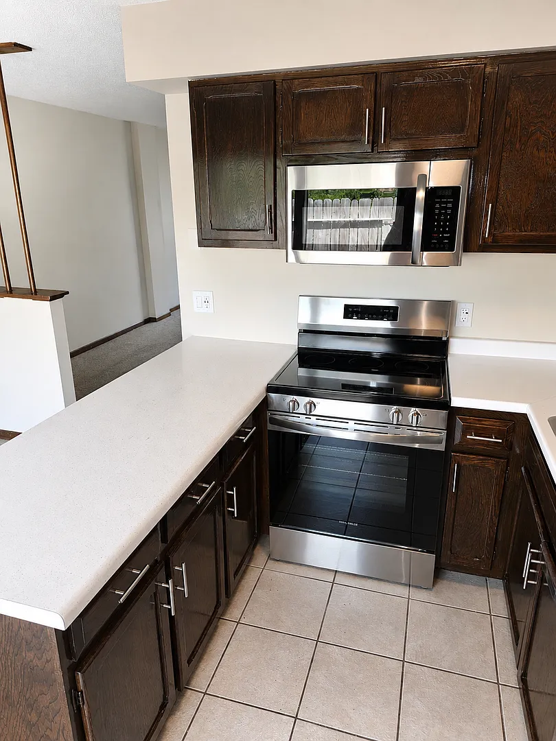 Beau Manor Townhomes — Photo 4