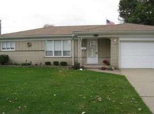 27235 Sylvan Ave, Warren, MI