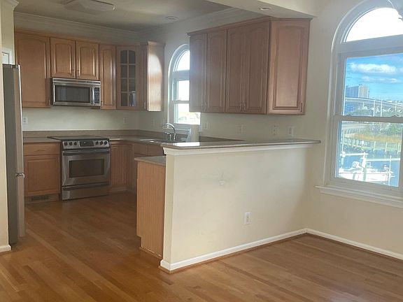 3rd image of 3653 Piedmont Cir
