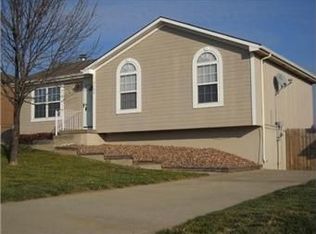 1709 N Blue Mills Rd, Independence, MO 64056