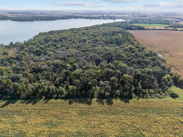 W2186 Eric Rd, Markesan, WI 53946
