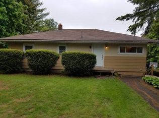 91 Old County Rd, Hampden, ME 04444