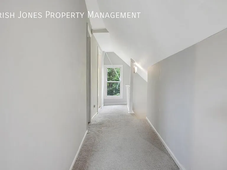 350 Herkimer St — Photo 17