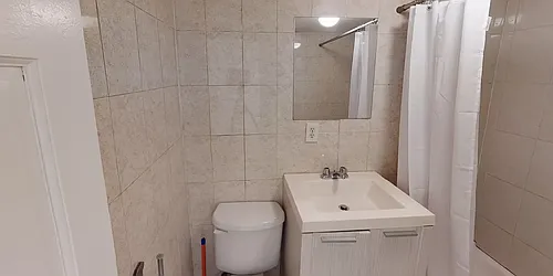 Rented by R New York