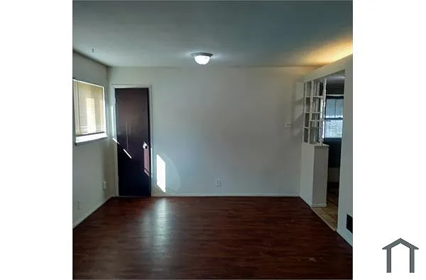 10757 Spring Garden Dr photo 1