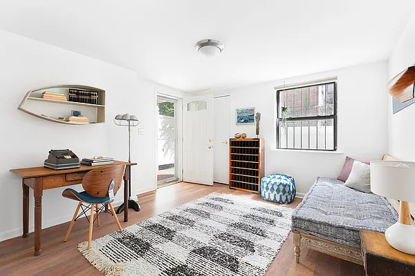 Sold by Compass | media 10