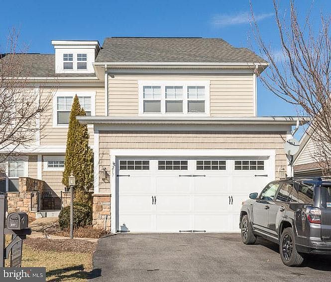 1st image of 217 Grebe Dr