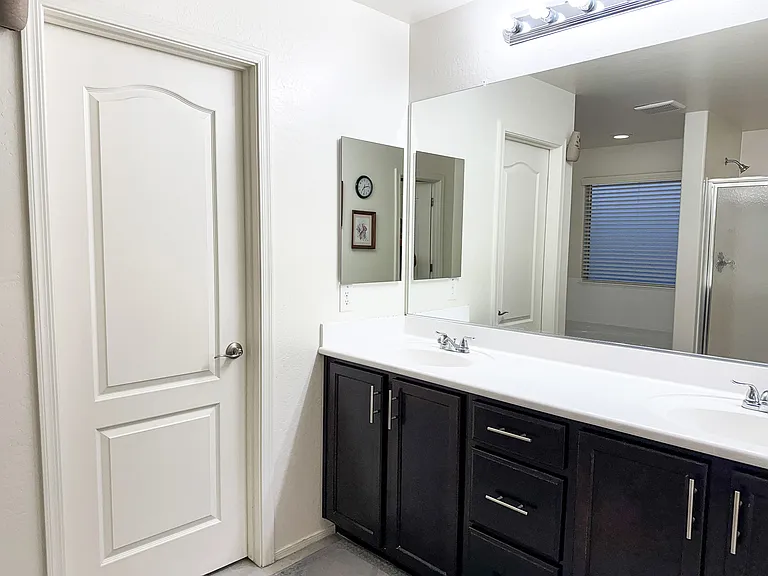 1829 W Spur Dr — Photo 24