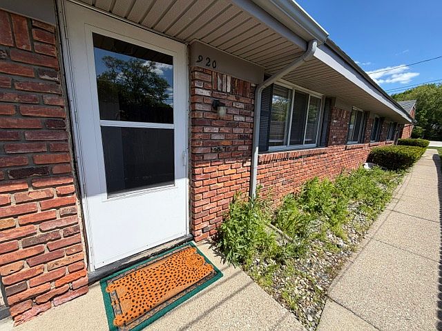 1st image of 920 Findlay St #920