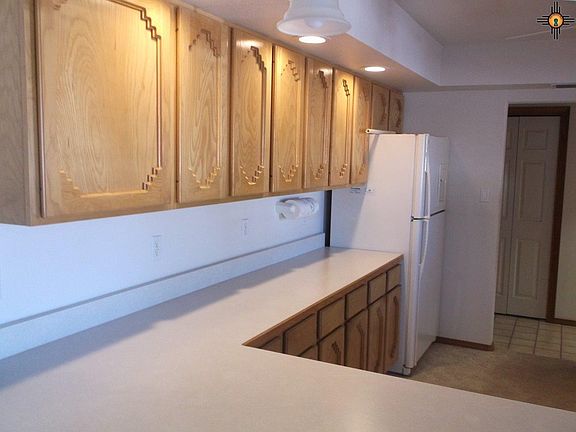 5th image of 303 W Orchard Ln