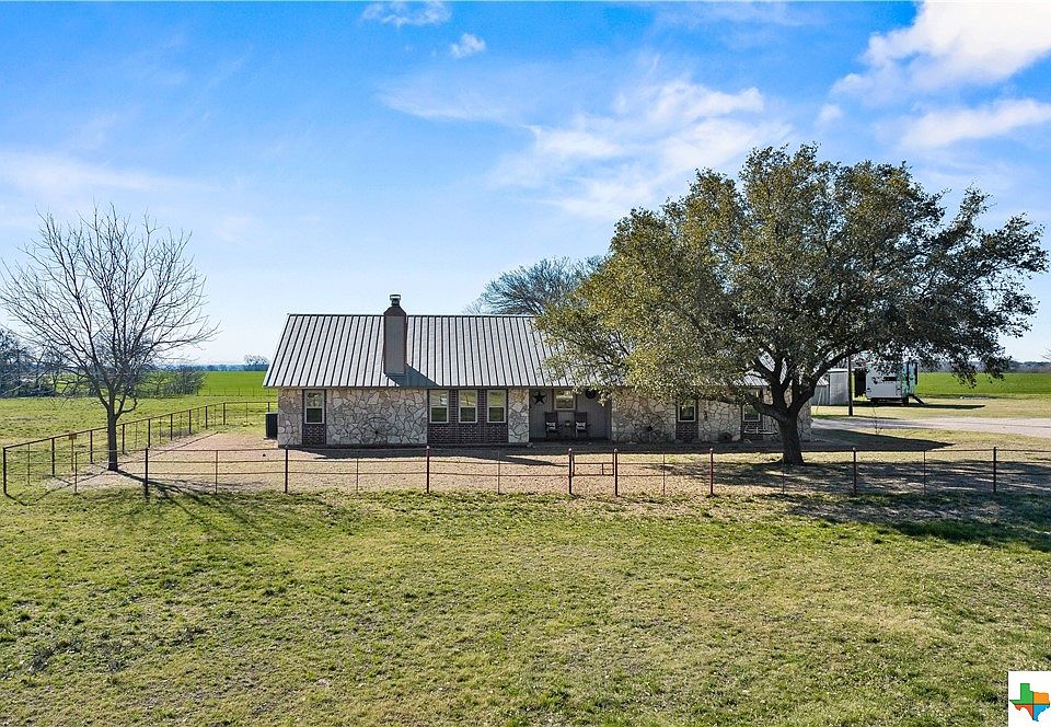 1st image of 497 Valley Dr