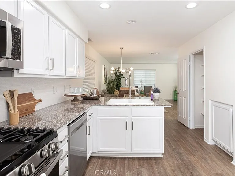 1425 Crown Cir — Photo 26