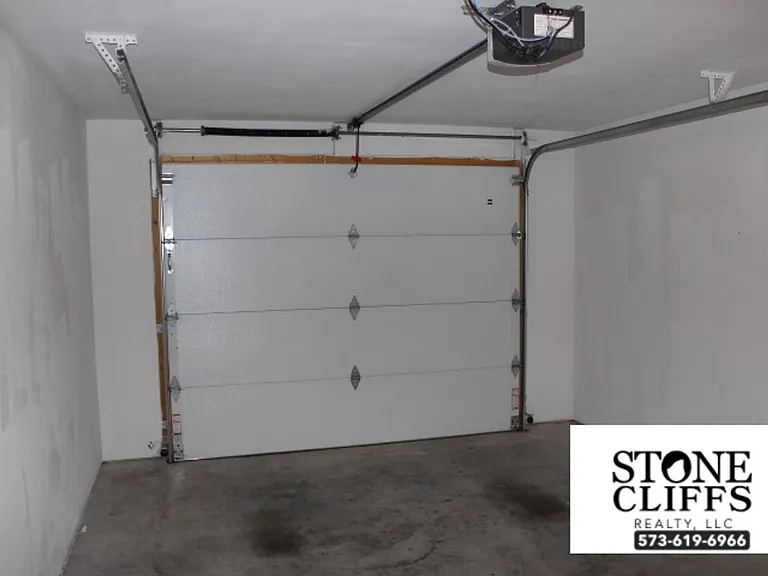 231 Rylee Cir — Photo 34