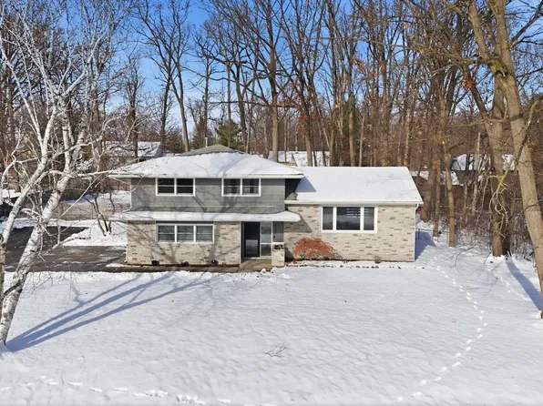 9420 Saratoga Rd, Fort Wayne, IN 46804