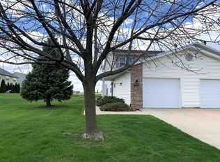 624 Warner St, Columbus, WI 53925