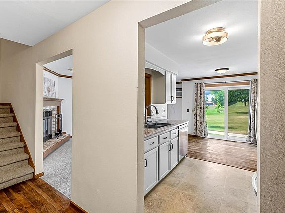4th image of 1619 McKenna Blvd
