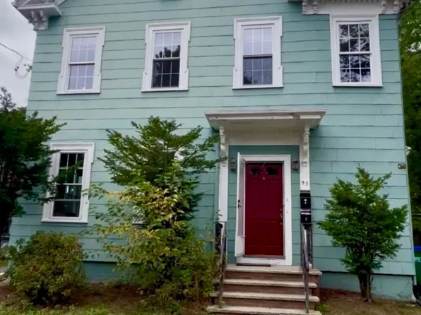 53 Oakland St #B, Medford, MA 02155