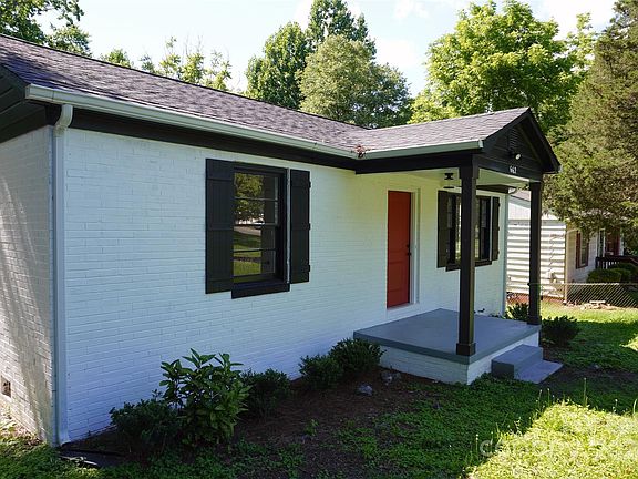 2nd image of 662 Grier St