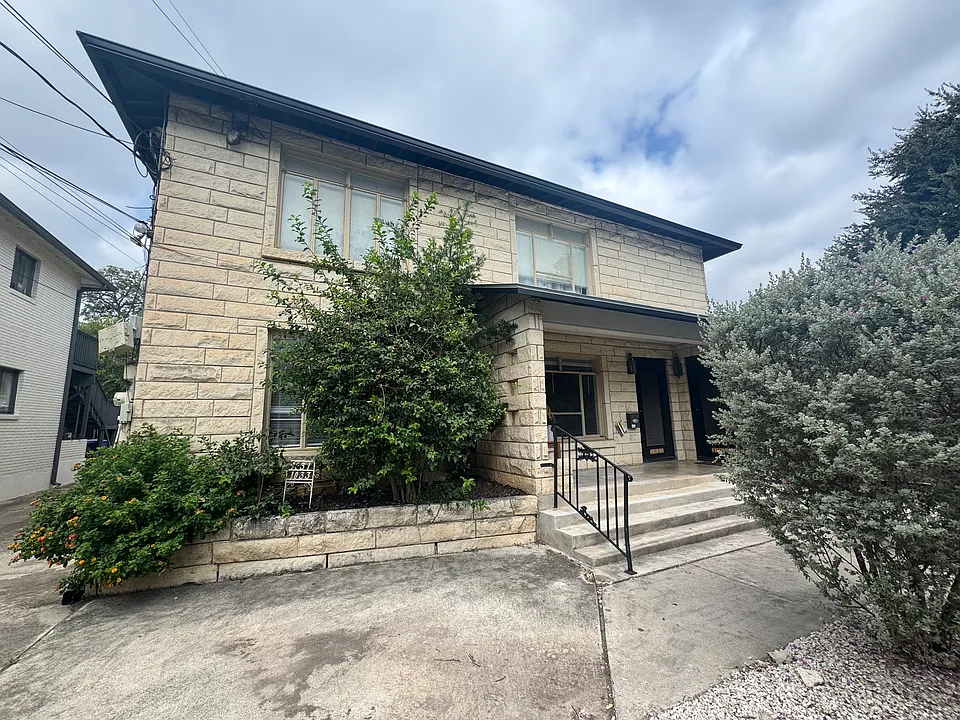 1031 Shook Ave #1