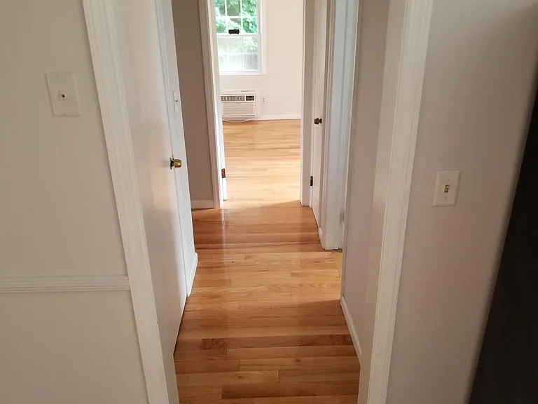 17 Old Allamuchy Rd — Photo 4