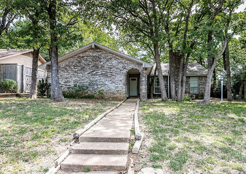 1st image of 2115 Jacqueline Dr
