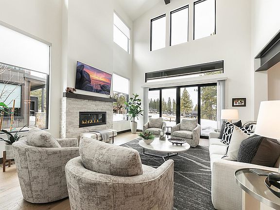 4th image of 10209 Modane Pl