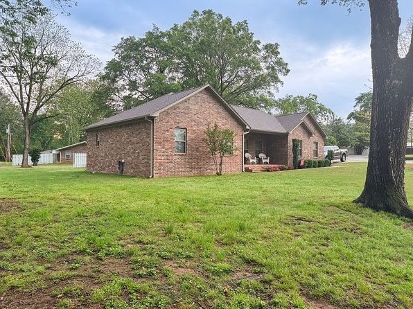 205 Avenue 4 NW, Atkins, AR 72823