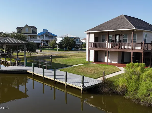 11184 Tahiti St, Bay Saint Louis, MS 39520
