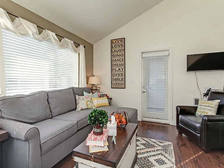 Morrison Park Apartments — Photo 12
