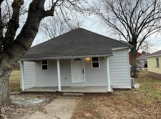 11706 E McClure St, Bicknell, IN 47512