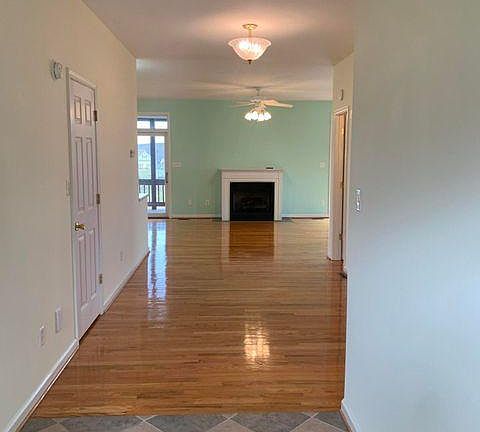 3rd image of 1144 8th Fairway Ln