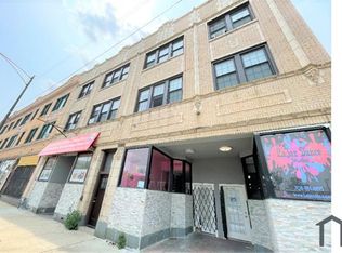 8246 S Racine Ave #3B, Chicago, IL 60620