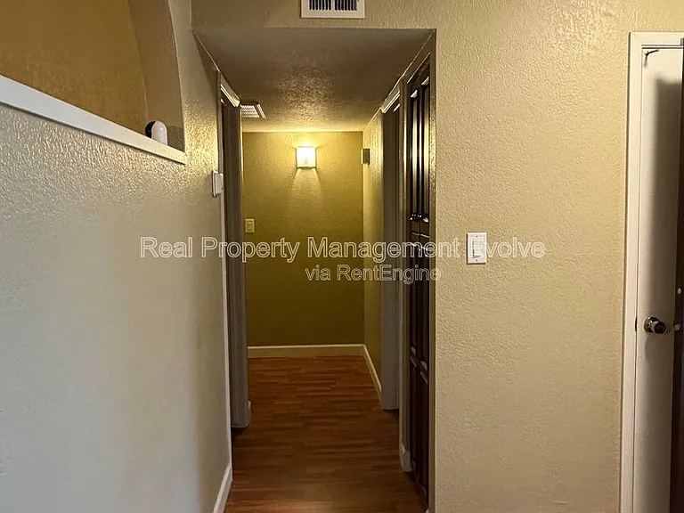 16645 N 34th Dr — Photo 11