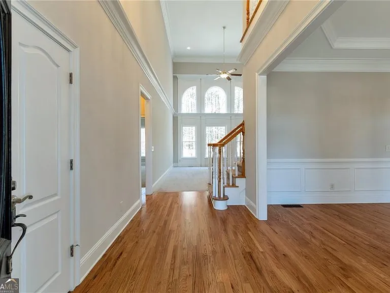 115 Wolf Willow Ct — Photo 5