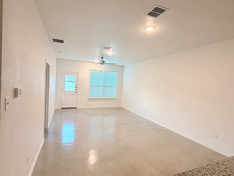 3811 American Elm Dr #A — Photo 8