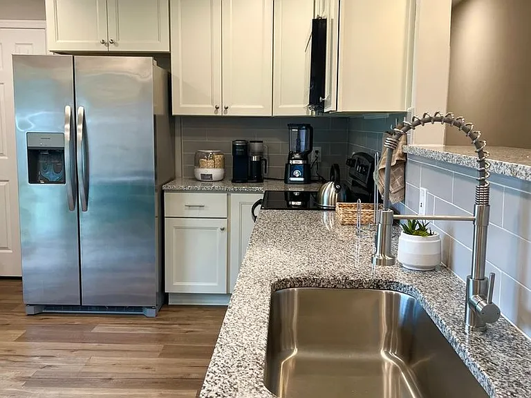 908 Serf Ct — Photo 14