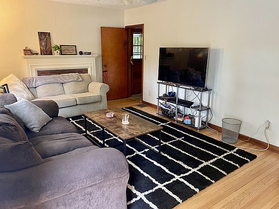 2nd image of 417 S Swain Ave