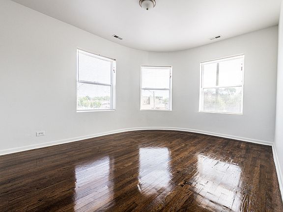 3rd image of 7800 S Ashland Ave #1609-3