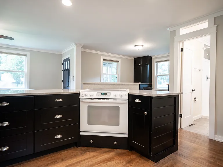 420 Clover St — Photo 15