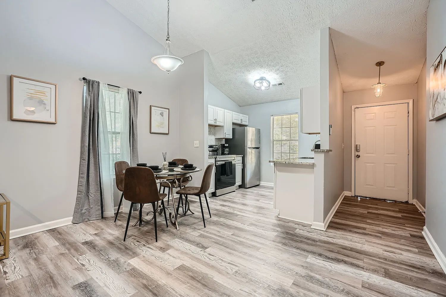 2 bed, 1208 sqft, $2,900 — Photo 4
