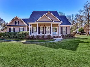126 Misty Dr, Richmond Hill, GA 31324