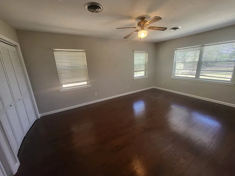 10325 SE 144th Pl — Photo 5