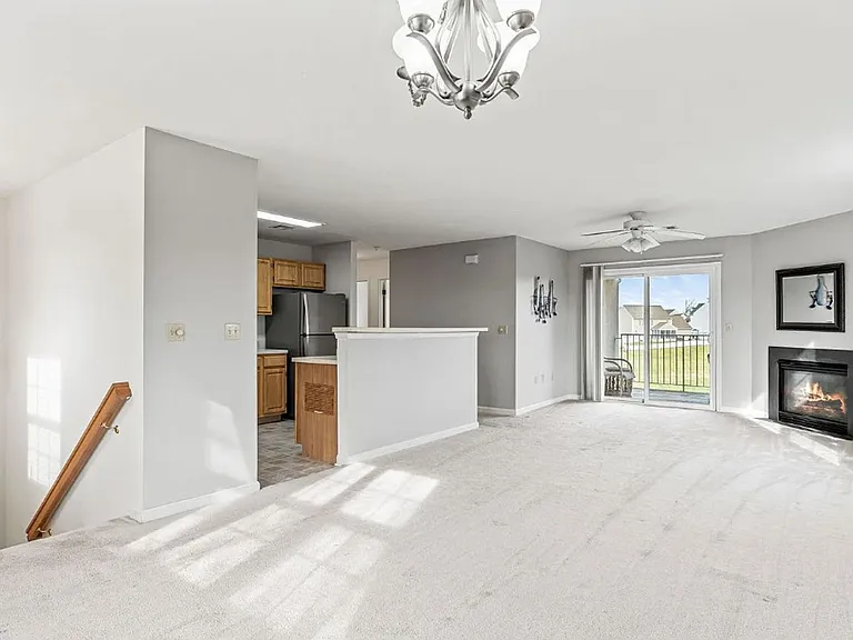 122 Sparrow Rd — Photo 3