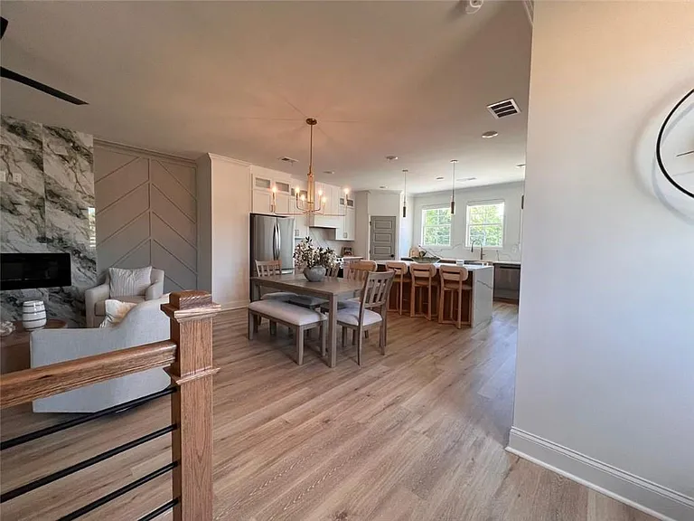 1325 Sydney Dr #5 — Photo 18