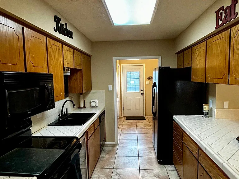 2237 Valleyview Blvd — Photo 13