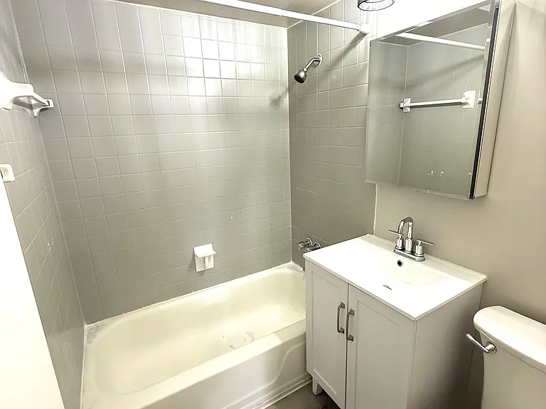 1541 Glenn Ave — Photo 14