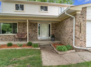 2840 Tuebingen Pkwy, Ann Arbor, MI 48105