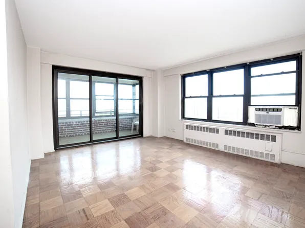 417 Grand Street D1106 image 2 of 15