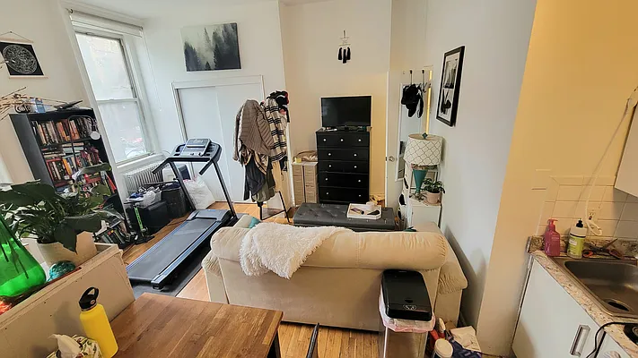 Rented by New York Dwellings LLC | media 11