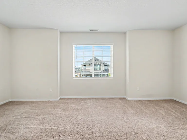 4748 Astronaut Ave NE — Photo 35